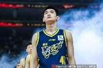 奇兵！王洪泽首节替补出战6分39秒 3投全中贡献7分2板2助0失误